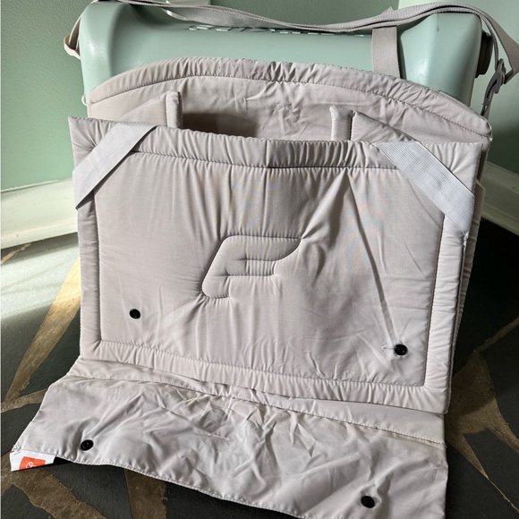 JetKids by Stokke Green Ride-On Suitcase - Picture 5 of 5